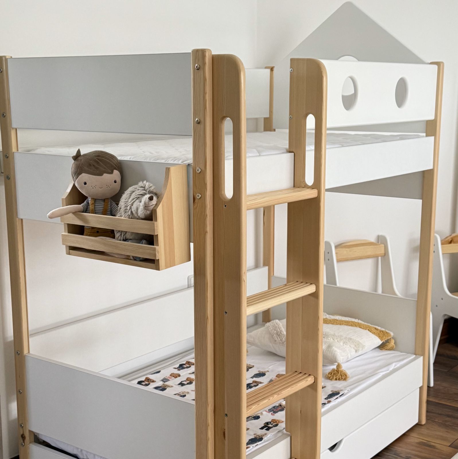 bunk bed with third additional bed