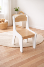 Birou pentru copii din MDF și lemn masiv de pin, cu colțuri rotunjite și design minimalist, culoare naturală.